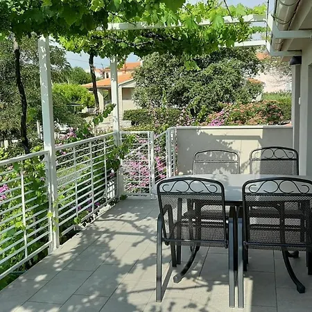 Haus Mirela Apartment Liznjan Exterior photo