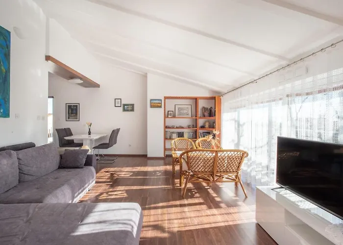 Haus Mirela